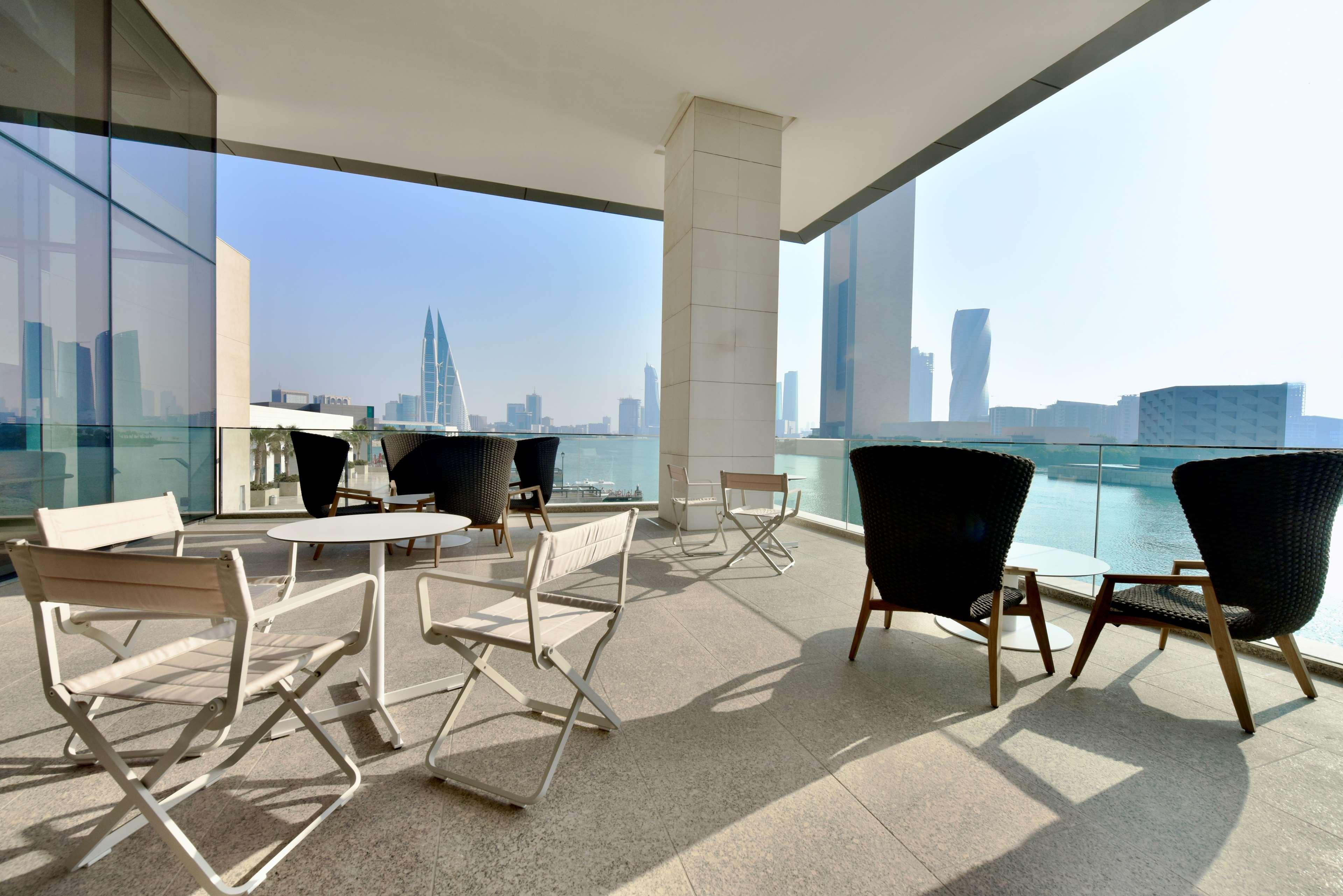Отель Hilton Garden Bahrain Bay