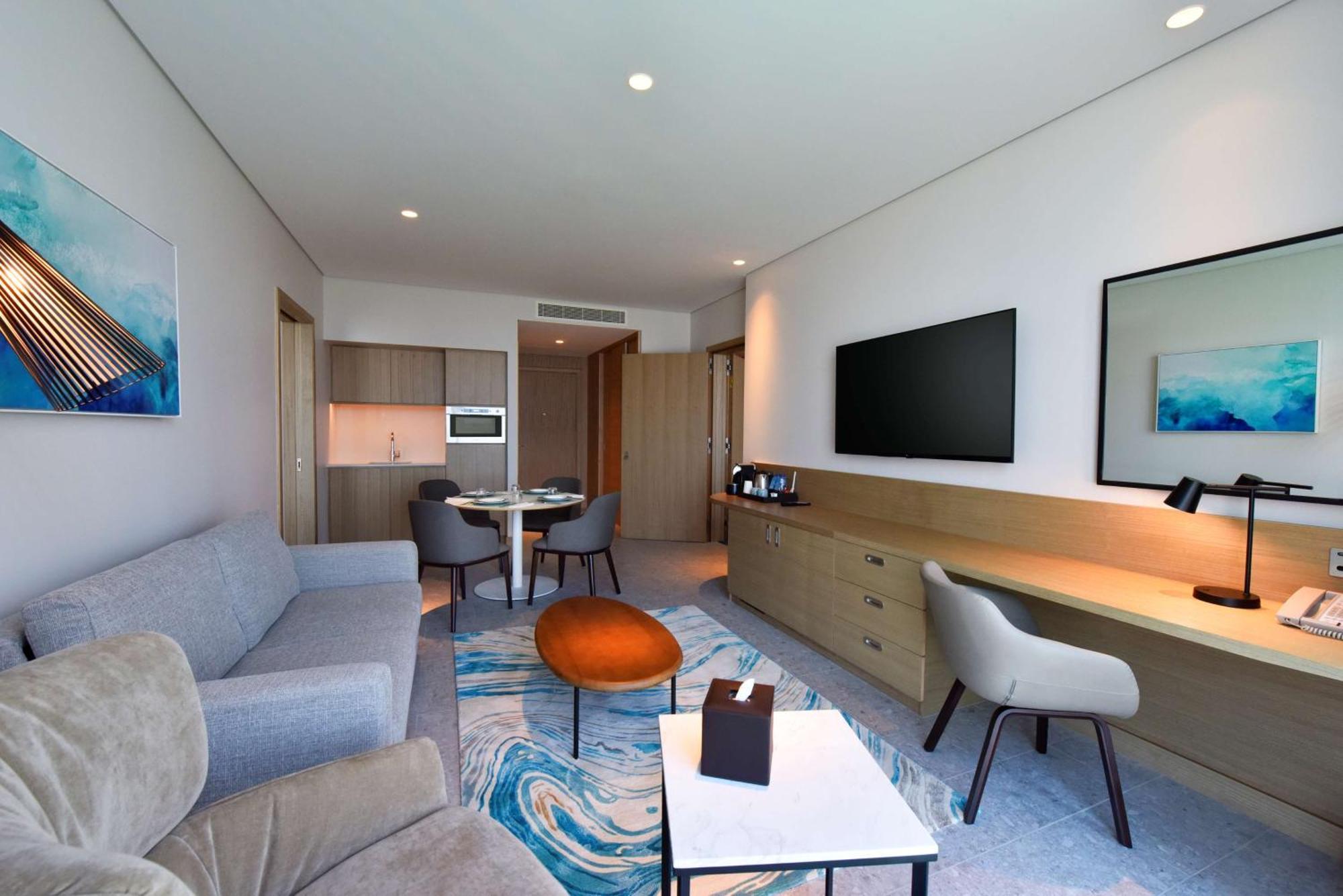 Отель Hilton Garden Bahrain Bay 4*