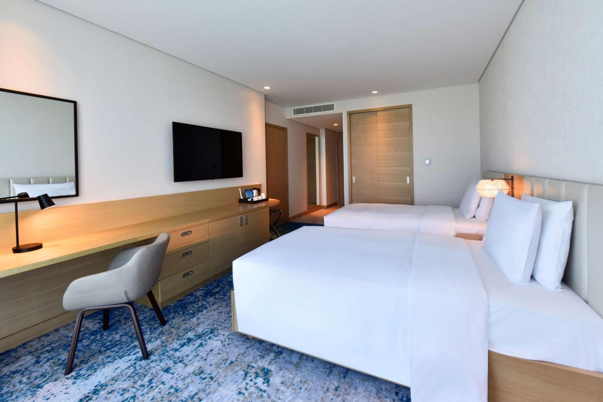 Hilton Garden Bahrain Bay 4*
