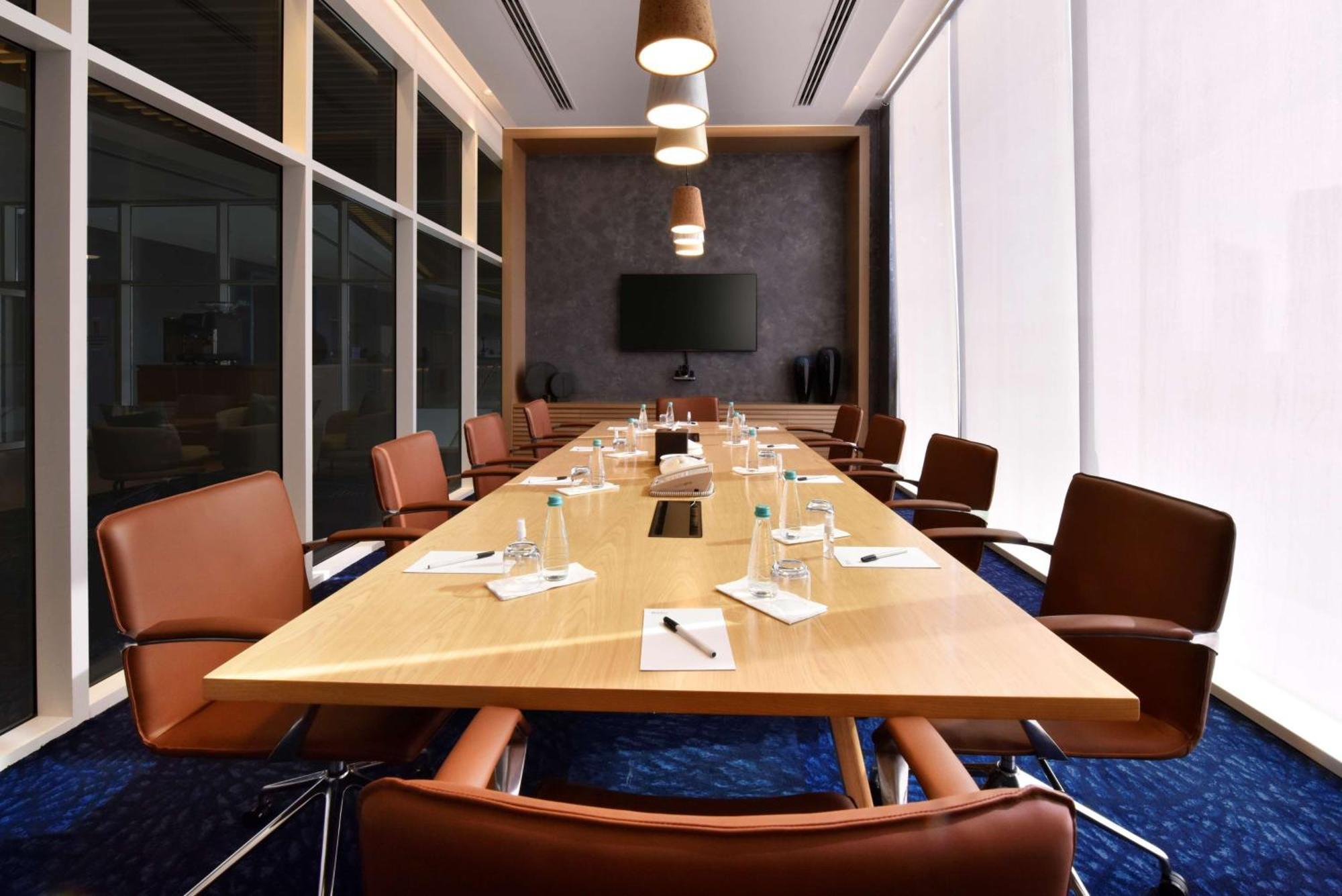 Hilton Garden Bahrain Bay 4* Манама